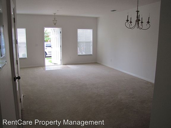 5th image of 13922 Daniels Landing Cir