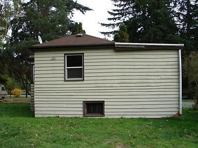3rd image of 13822 Manor Way