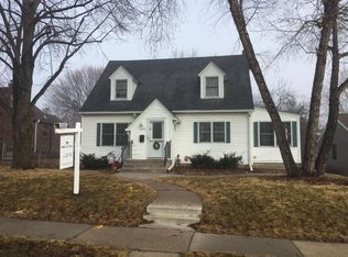 1359 Iowa Ave W, Falcon Heights, MN 55108