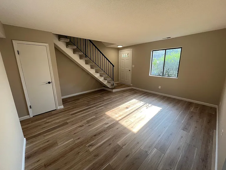 2070 Kingdom Dr — Photo 6