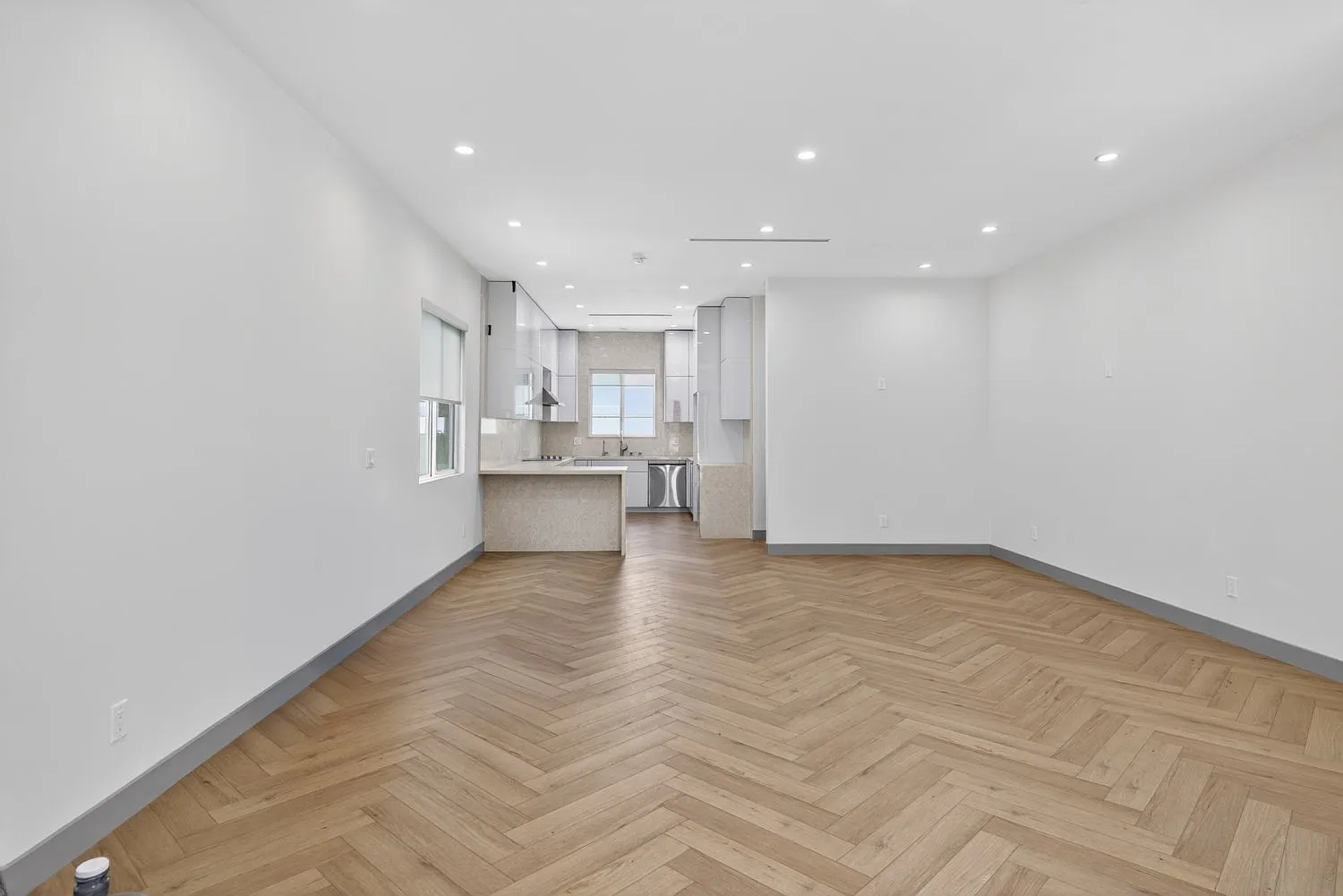 3 bed, 1500 sqft, $3,700 — Photo 2