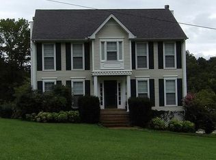 197 Spicer Rd, Burns, TN 37029