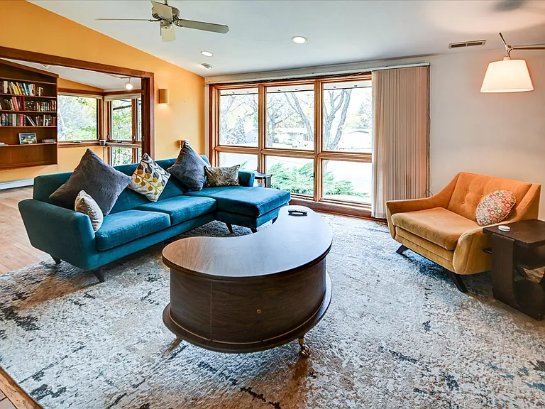 4746 Lafayette Dr — Photo 18