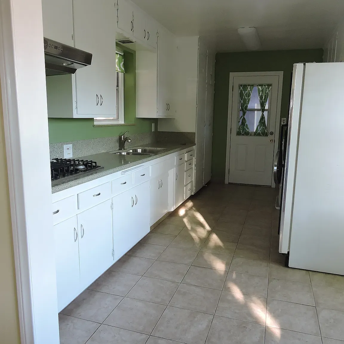 2 bed, 1215 sqft, $3,000 — Photo 2