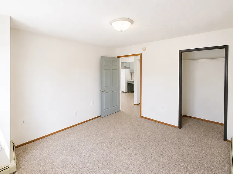 315 4th Ave S #103 — Photo 8