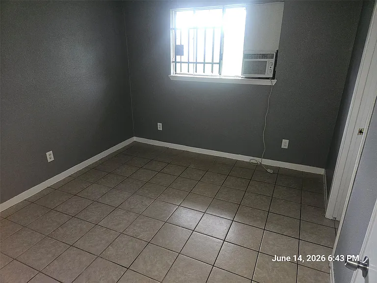 1534 Tarberry Rd — Photo 10