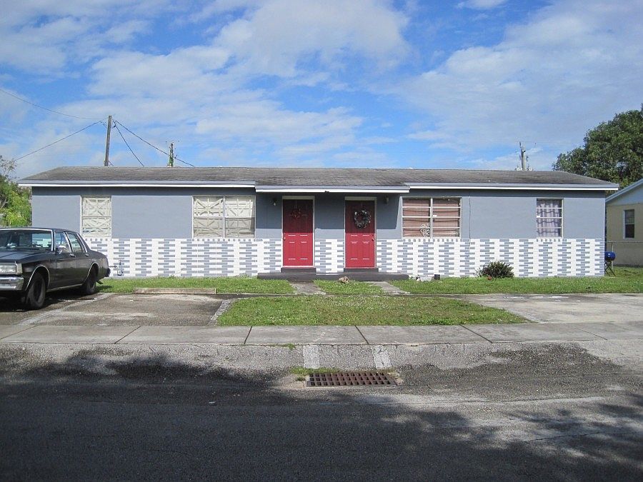 1st image of 5901 SW 26th St