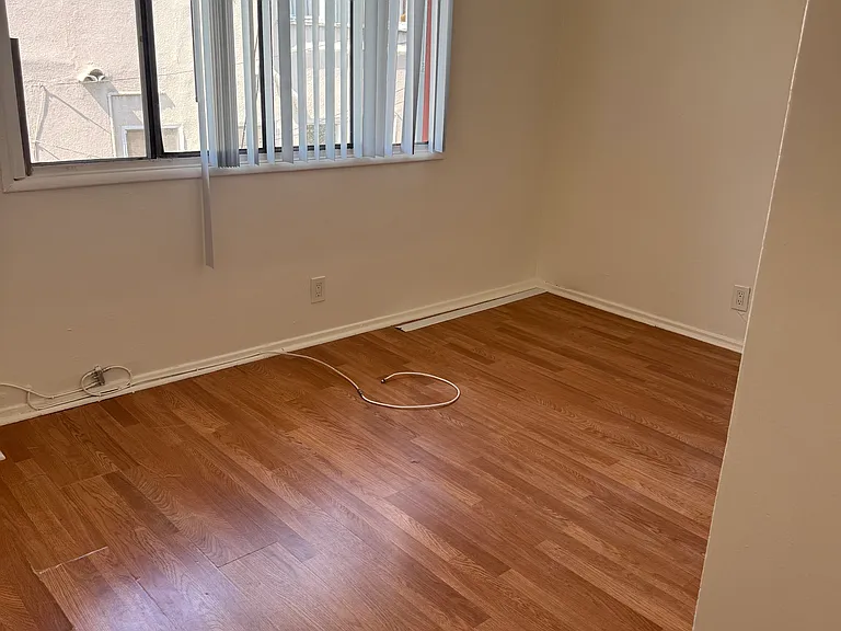 4935 Beverly Blvd #18 — Photo 3