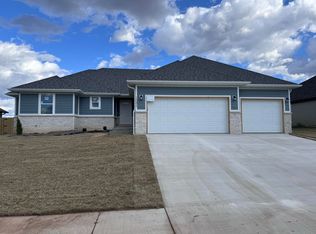 1042 S Gettysburg Loop, Republic, MO 65738