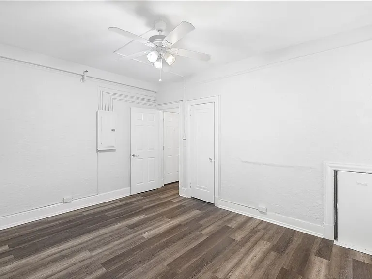 37 S Iowa Ave #5D — Photo 12