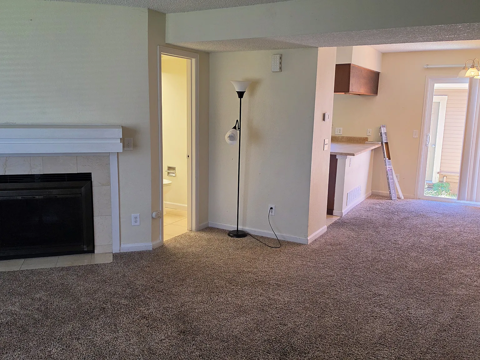 3 bed, 2.5 bath, 1557 sqft, $3,100 — Photo 4