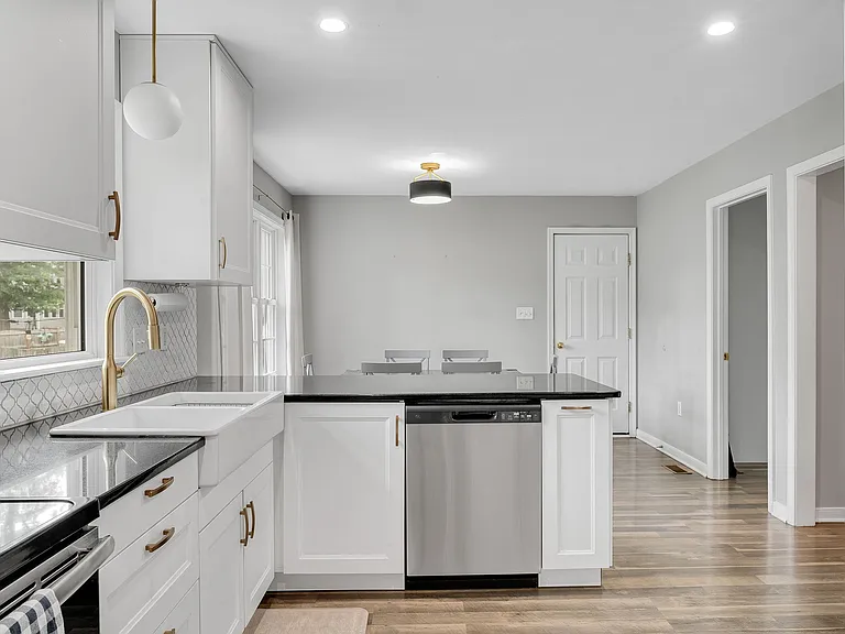 10136 Bon Air Crest Dr — Photo 14