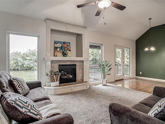 3rd image of 408 Duncan Dr
