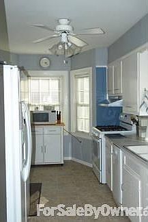 Kitchen
						:
						Kitchen appliances are available to be included in sale of home.