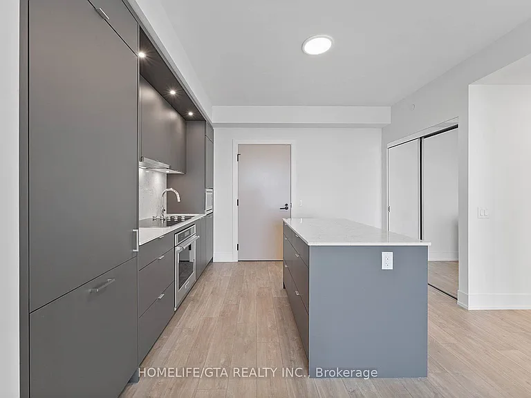 858 Dupont St #602 — Photo 14