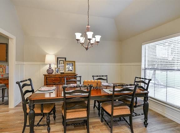5th image of 1208 Lake Meadow Dr