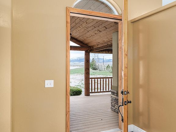 4th image of 26125 S Old Malad Hwy