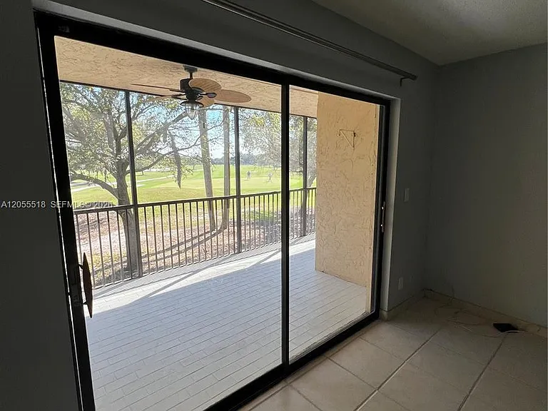 200 Jacaranda Country Club Dr #4B — Photo 11