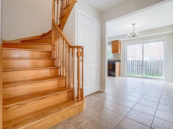 2nd image of 256 Brisdale Dr