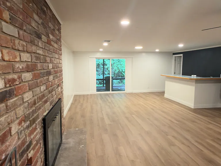 212 Pawnee Dr #1 — Photo 18