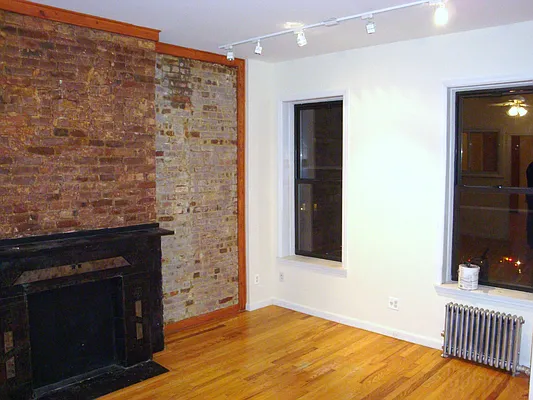 Rented by Carroll Gardens Realty | media 19