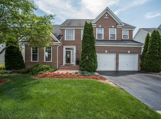 747 Bonnie Ridge Dr NE, Leesburg, VA 20176