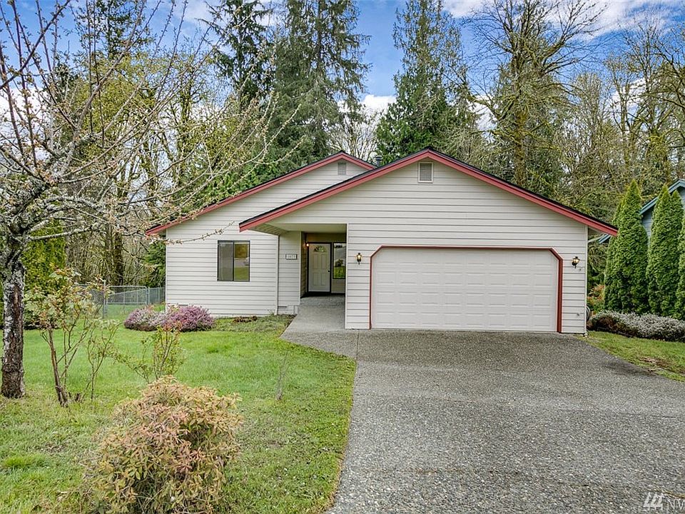 1st image of 1073 NE Shadybrook Ct