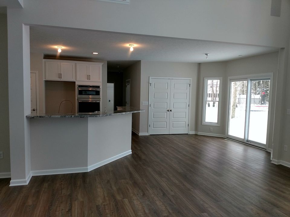 The Willowbrook Plan, Baker Creek Columbia Station, Columbia Station