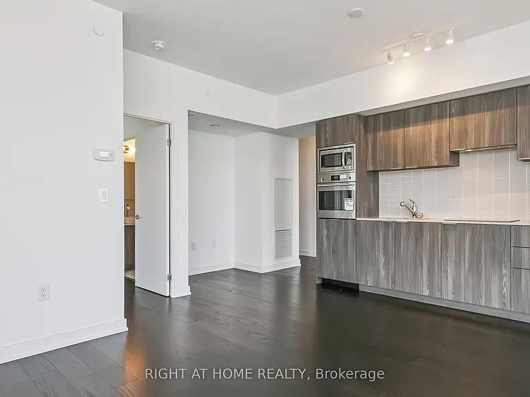 11 Wellesley St W #5408 — Photo 8