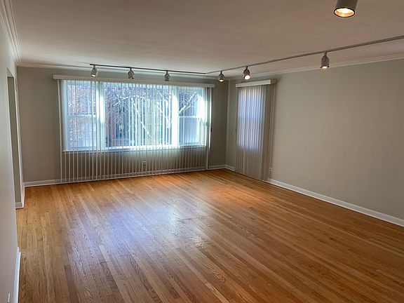 2nd image of 6321 N Richmond St #2