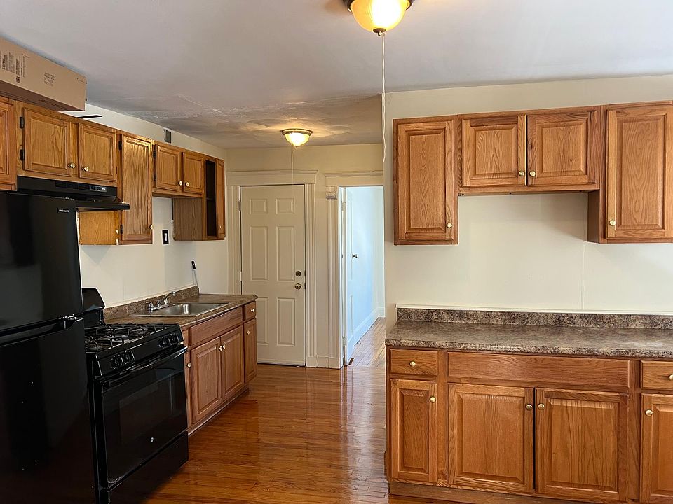 1st image of 20 Westminster St #1RIGHT