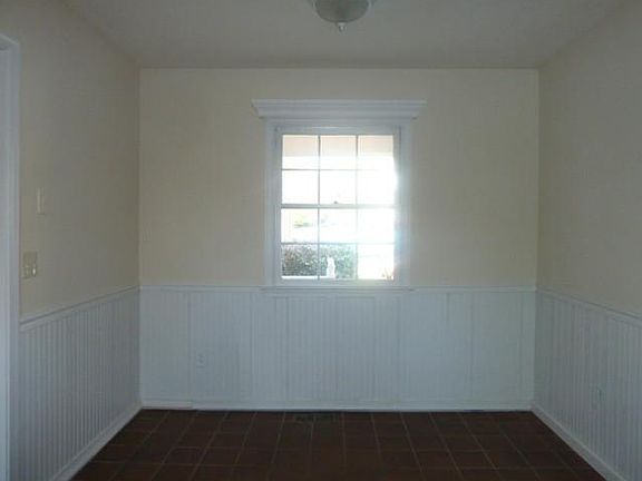 4th image of 549 Viking Dr