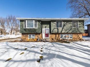 3922 Del Matro Rd, Waterloo, IA 50701