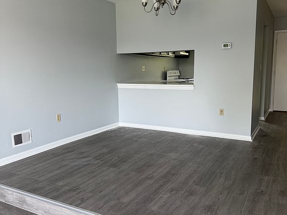 3rd image of 9 Scott Dr