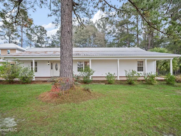 159 Southern Hills Dr, Lucedale, MS 39452