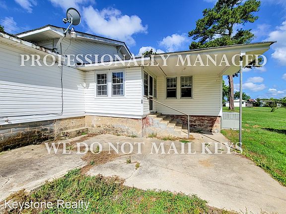 3rd image of 5242 Momeyer Way