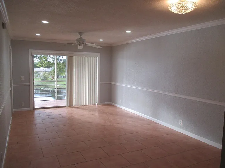 154 Lake Meryl Dr #259 — Photo 5