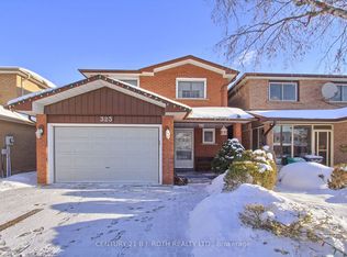 323 Hillside Dr, Mississauga, ON L5M 2N3