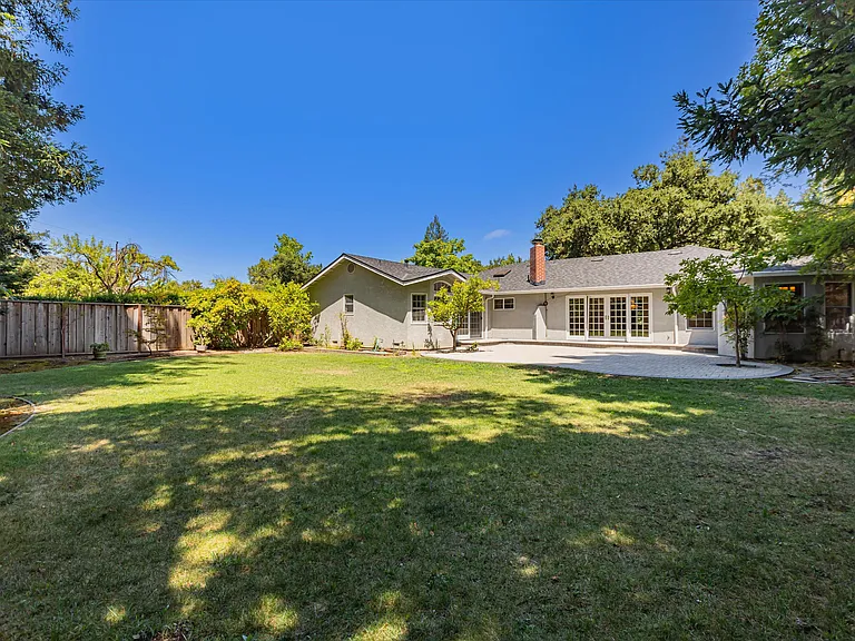 794 Manor Way — Photo 4