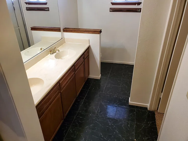 5908 Lugene Ave — Photo 15