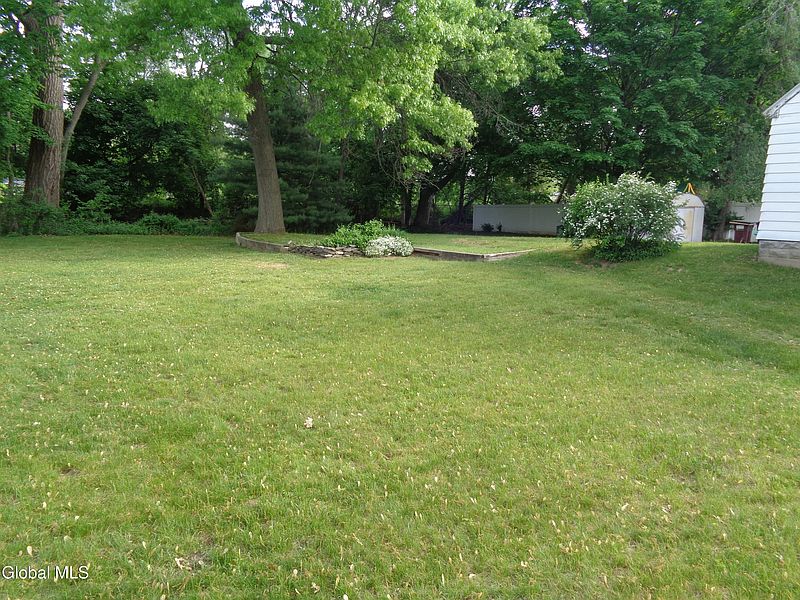 5th image of 2145 Robinwood Avenue