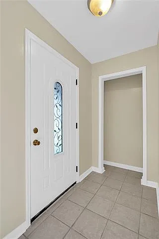 4 bed, 2.0 bath, 1875 sqft, $2,100 — Photo 2