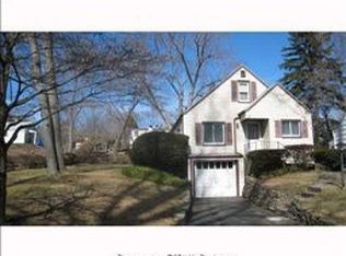 80 Old Elm Rd, Fairfield, CT 06825