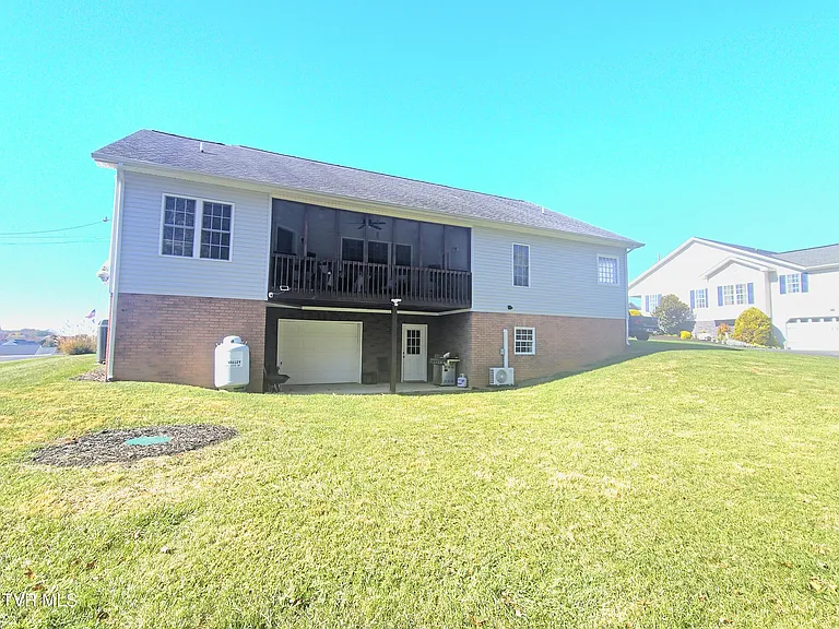 153 Sugar Plum Ln — Photo 7