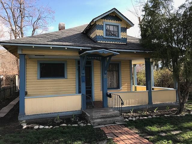522 S 14th St With Front Wrap Around Porch