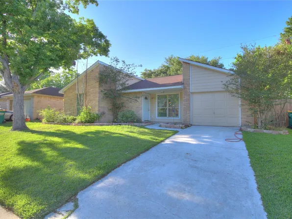 2807 N Brompton Dr, Pearland, TX 77584