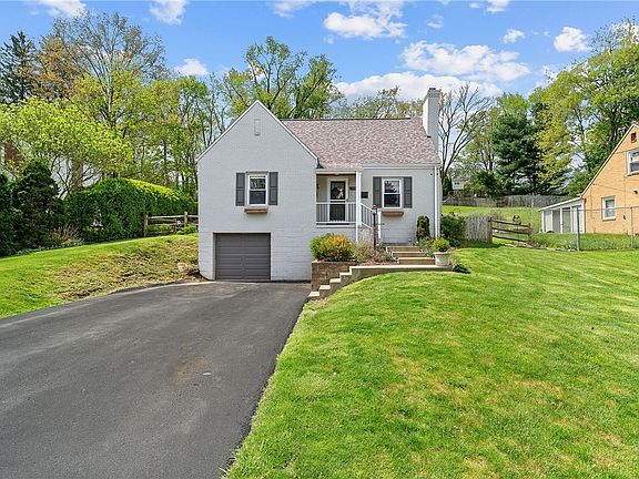 2nd image of 528 Glenrock Dr