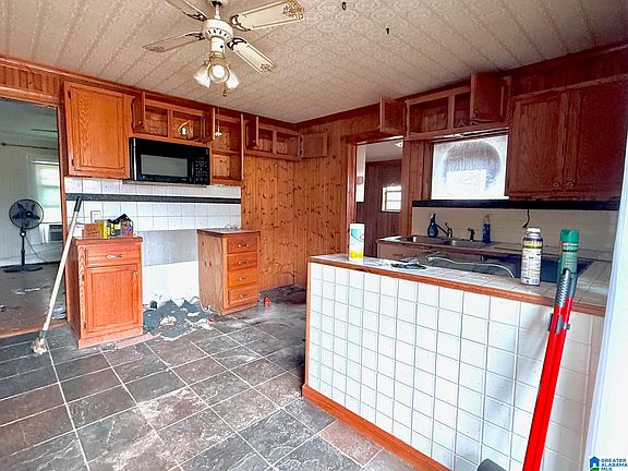 5th image of 602 E Ladiga St
