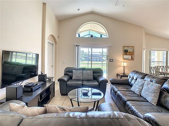 5th image of 1208 Winding Hollow Ct