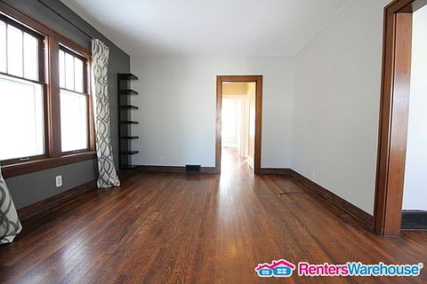 3rd image of 3724 University Ave